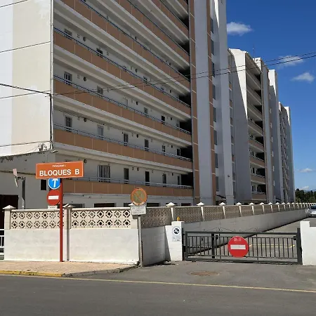 En A 3 Minutos Andando A La Playa Con Parking Apartment