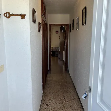 Apartment En A 3 Minutos Andando A La Playa Con Parking *