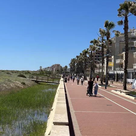 Apartment En A 3 Minutos Andando A La Playa Con Parking Peniscola